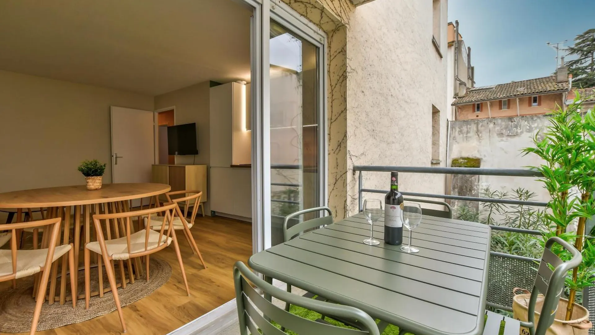 Apartment Toulouzen - St-Sernin - Capitole - 2-Bdr 60M2, Terrace, Free Car Park - T3 60M2, Terrasse, Parking Prive Gratuit Toulouse